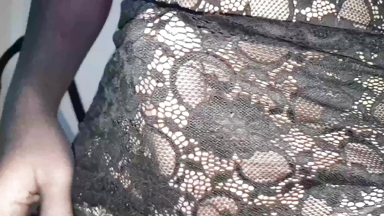 Dani_Leg  in sexy Black Stockings with Fountain Cum