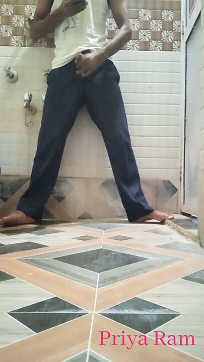 Top Boy Handjob in toilet, TOP BOY watching porn Videos, Handjob, Cumshot, Webcam