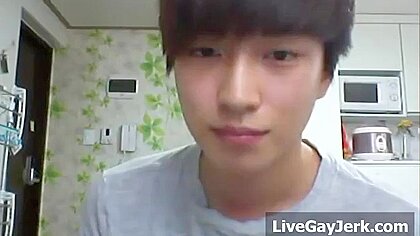 Fine Korean teen 18+ Masturbates With Big Goo Flow