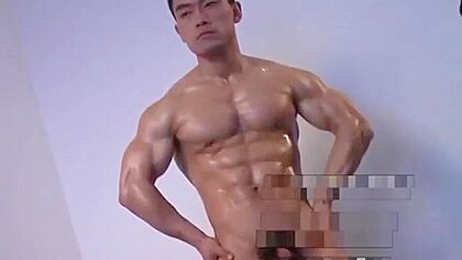 A Chinese Super Muscle Stepdaddy Naked Photoshoot (meili 魅男)