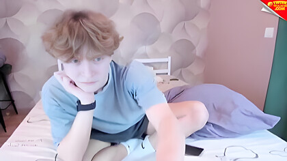 Vaping Cute Twink 2